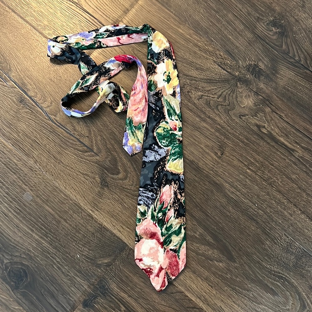 Charles Jordan Paris tie